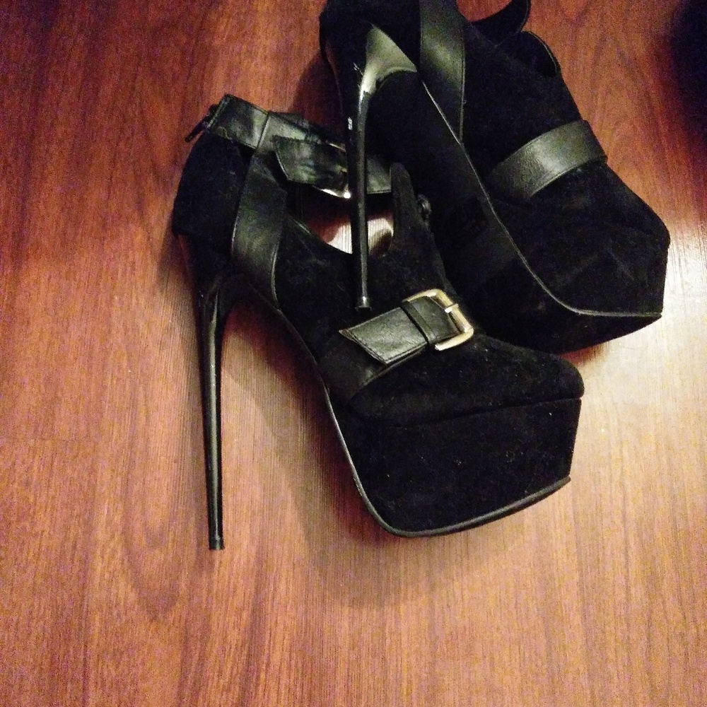 Black suede heels